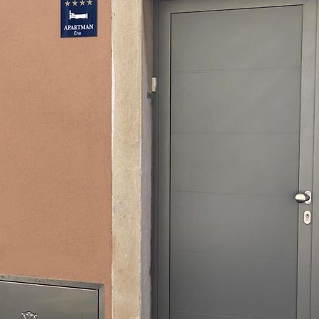 Apartment Ena Near Pula Amphitheater Exterior foto