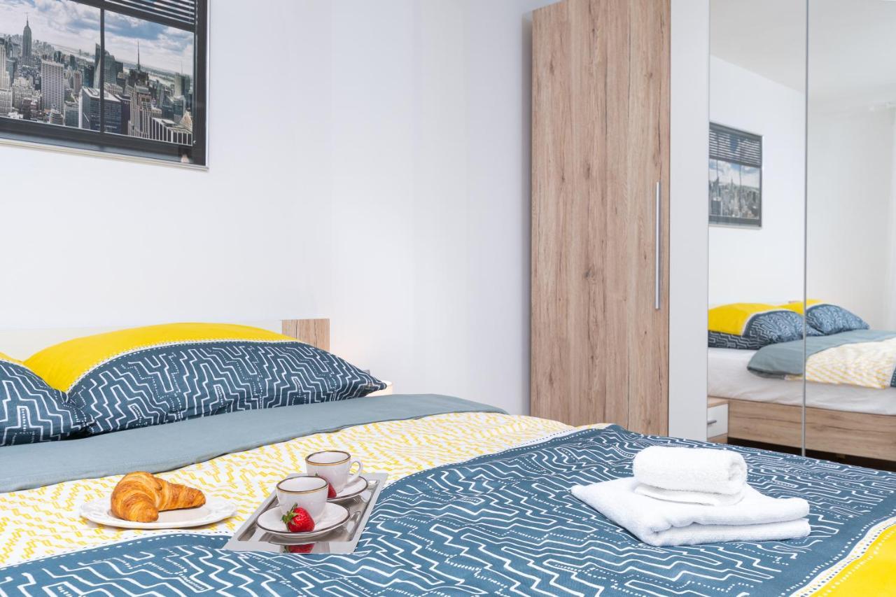 Apartment Ena Near Pula Amphitheater Exterior foto